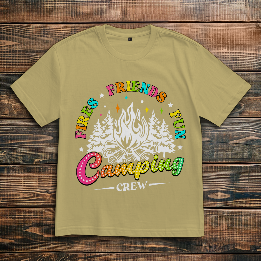 Oversize T-Shirt mit Motiv: Camping Crew 2