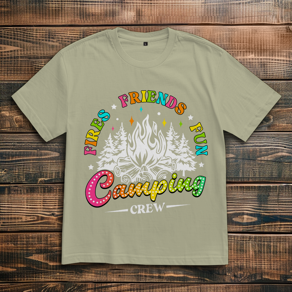 Oversize T-Shirt mit Motiv: Camping Crew 2