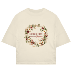 Oversize Shirt mit floralem Motiv und Schriftzug „Mehr Blüten, weniger Müssen“
